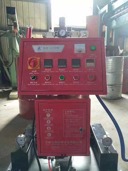 D型聚氨酯发泡热水器设备