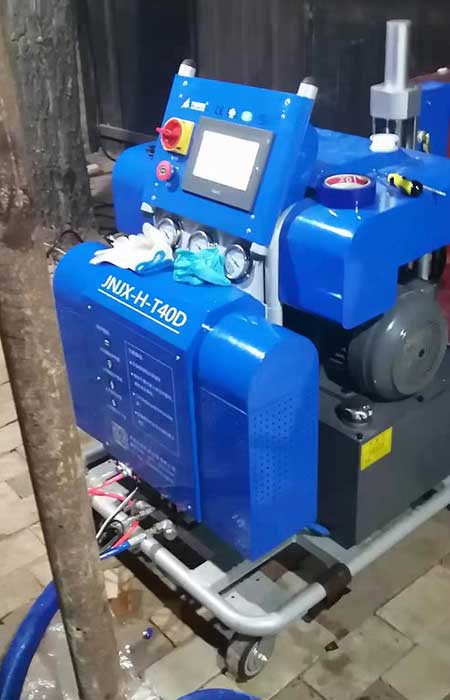喷涂硬泡聚氨酯用什么设备 冷库外墙温施工喷涂机(图1) T40D喷涂硬泡聚氨酯设备